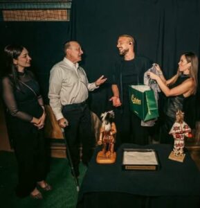 🎤🌟 ¡RICKY MARTIN SE LLEVÓ UN PEDACITO DE SINALOA EN EL CORAZÓN! 🦌⚾